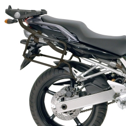 Stelaż boczny marki GIVI, model PLX351 do motocykla Yamaha FZ6 (04-06)